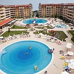 Lilou - 3 Pools, Spa, Gym, Playgrounds * Sunny Beach