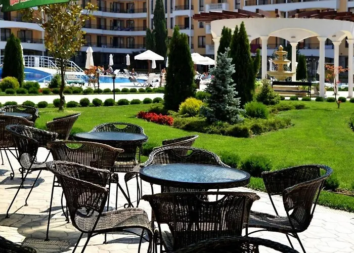 Lilou - 3 Pools, Spa, Gym, Playgrounds Sunny Beach